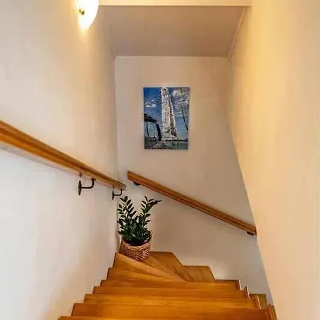 Vitorlas Vendeghaz * Balatonalmádi